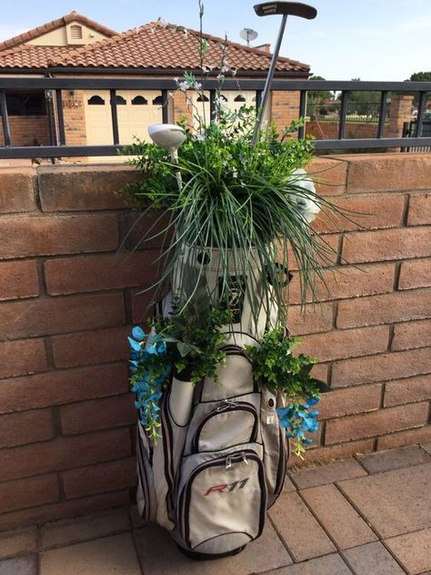 Golf Bag Planter, Golf Yard Decor, Golf Decorating Ideas Man Caves, Golf Furniture, Golf Bar, Golf Theme Party, Golf Room, Golf Ball Crafts, Floral Projects