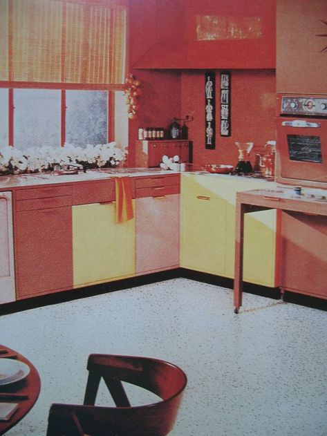 Cool Pics Show the 1950s Interior Designs by Armstrong ~ Vintage Everyday 60s Kitchen, French Vintage Home Decor, 60s Interior, Modern Vintage Home Decor, 70s Kitchen, Period Piece, Cottage Shabby Chic, Vintage Appliances, Midcentury Home