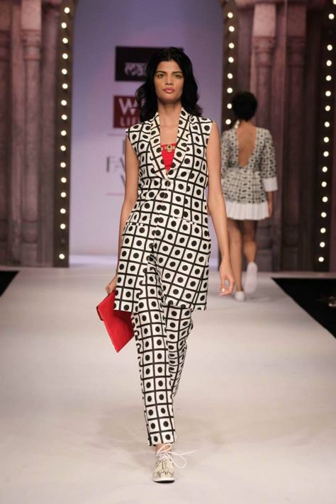 Masaba Gupta - WIFW SS'14 Masaba Gupta, Diary Quotes, Indian Clothes, Indian Outfits, High Low Dress, High & Low, Digital Prints, Satin, India