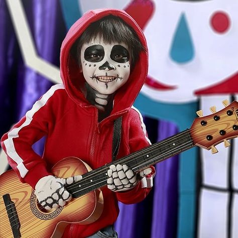 Miguel in live action! 🇨🇳❤🇲🇽 #pixarcoco #miguelcosplay #cococosplay #cocomiguel Coco Costume, Diy Costumes Kids Boys, Halloween Costumes Kids Boys, Image Halloween, Skeleton Makeup, Diy Costumes Kids, Costumes Diy, Costumes Kids, Last Minute Halloween Costumes