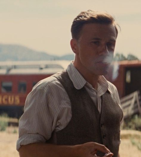 Christoph Waltz Aesthetic, Waltz Aesthetic, Christopher Waltz, Inglourious Basterds, Christoph Waltz, I M Sick, Aesthetic People, Japanese Words, Silver Fox