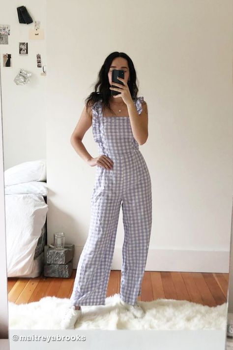 Emerson Gingham Ruffle Jumpsuit: This lavender gingham jumpsuit has playful detailing on the shoulders, but the classic cut of the bodice keeps it timeless and elevated. Style Hint: Gold jewelry and your favorite mules round out this weekend look. #jumpsuit #playsuit #shopping #style Amsterdam Outfits, Gingham Jumpsuit, Spring Jumpsuits, Hawaii Style, Jumpsuit Casual, Ruffle Jumpsuit, Jumpsuit Elegant, Jumpsuit Outfit, Jumpsuit Summer