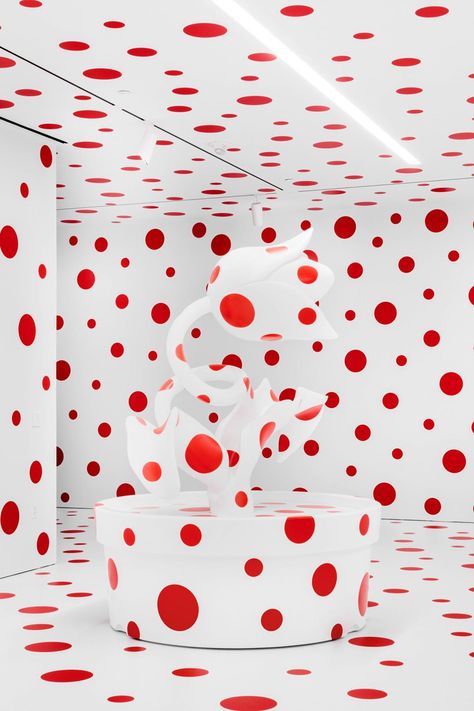 Kusama Yayoi, Art Foundation, Yayoi Kusama, Wedding Tattoos, Dots Design, Japanese Artists, Red Dots, Op Art, Dots Art