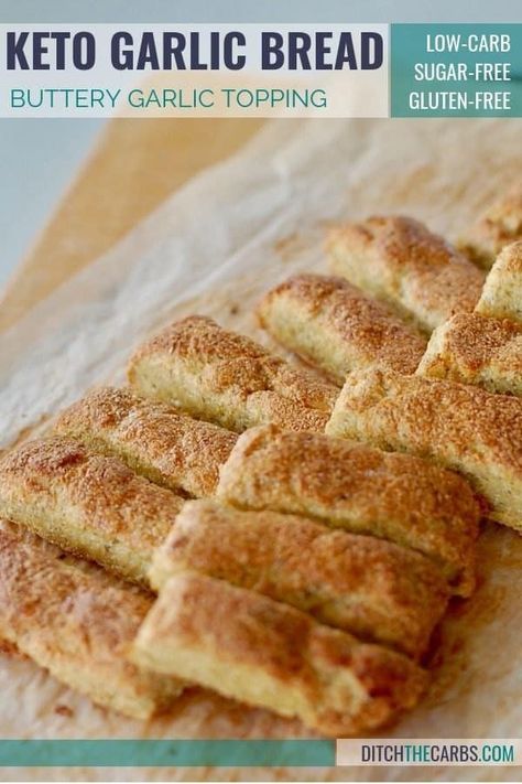 Buttery keto garlic bread - with a buttery garlic topping. Perfect for the bbq and family to share without ruining your keto diet. #keto #garlicbread #ketobread #ketogarlicbread #glutenfree #glutenfreebread #glutenfreegarlicbread #lchf #healthybread Garlic Bread Butter, Keto Garlic Bread, Gluten Free Garlic Bread, Keto Diet Vegetables, Ditch The Carbs, Keto Diet App, Keto Recipes Ketogenic, Keto Diet Breakfast, Keto Diet Benefits