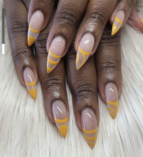 Minimalist Nails Almond, African Nails, Nail Design Glitter, Daisy Nails, Minimal Nails, Nail Candy, White Nail Designs, Oval Nails, Hot Nails