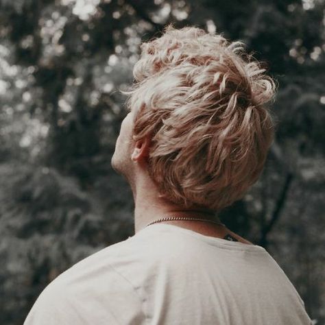 Marco Mignot, Grunge Male, Platinum Blonde Hair Men, Country Grunge, Brown Eyes Blonde Hair, Men Blonde Hair, Blonde Hair Boy, Blonde Aesthetic, White Blonde Hair