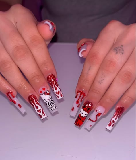 Hello Kitty Chucky Nails, Nail Character Art, Red And Black Halloween Nails Acrylic, Hello Kitty Spooky Nails, Red Halloween Nails Acrylic, Hello Kitty Halloween Nails, Halloween Nails Red, Red Halloween Nails, Unusual Nail Designs