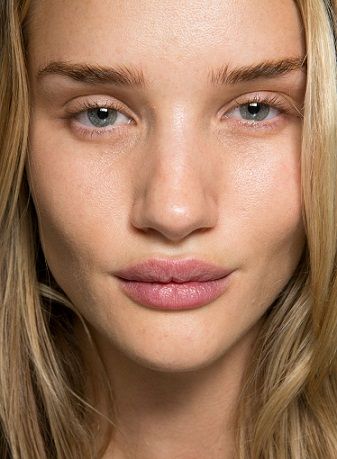 Rosie Huntington Whiteley Style, Chic Makeup, Rosie Huntington, Bare Beauty, Bare Face, Make Up Looks, Huntington Whiteley, Model Face, Rosie Huntington Whiteley