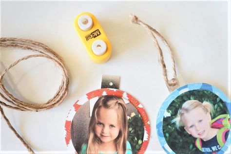 Easy Photo Gift Tags DIY Photo Gift Tags, Photo Christmas Gifts, Christmas Gift Tags Diy, Tags Diy, Gift Tags Diy, Fun Christmas Crafts, Fun Printables, Creative Craft, Diy Tags