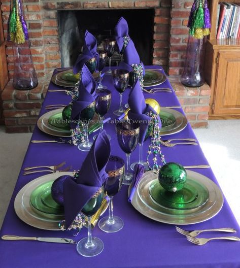 Visit the post for more. Mardi Gras Dinner Party, Mardi Gras Dinner, Seoul Nightlife, Mardi Gras Diy, Karneval Diy, Mardi Gras Party Decorations, Madi Gras, Mardi Gras Wedding, Mardi Gras Centerpieces