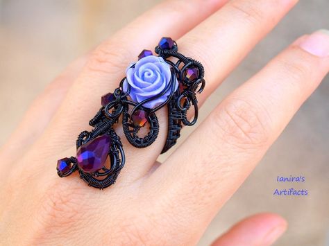 Fantasy Purple, Victorian Gothic Jewelry, Victorian Style Rings, Goth Victorian, Goth Ring, Purple Ring, Bijoux Fil Aluminium, Ring Wire, Vintage Cocktail Ring