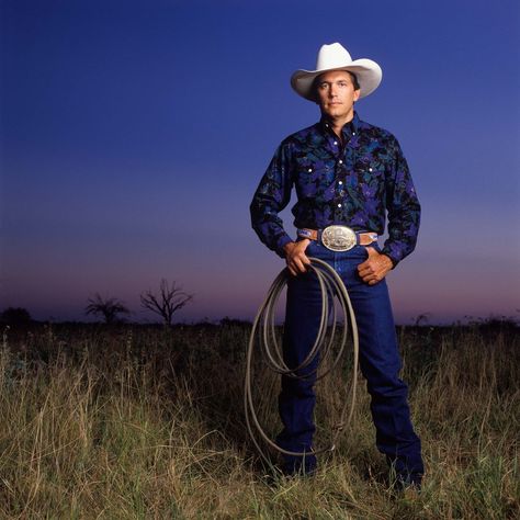 King George Strait, Cowboy Up, Country Music Artists, George Strait, Country Men, Senior Pics, King George, Country Boys, Country Singers