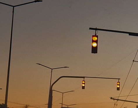 Light sunset car ride aesthetic sky traffic lights lamppost city relaxing vibe vibey yellow beige blue Aesthetic Traffic, Sunset Car Ride, Car Ride Aesthetic, Ride Aesthetic, Twt Layout, Light Sunset, Traffic Lights, Aesthetic Sky, Yellow Beige