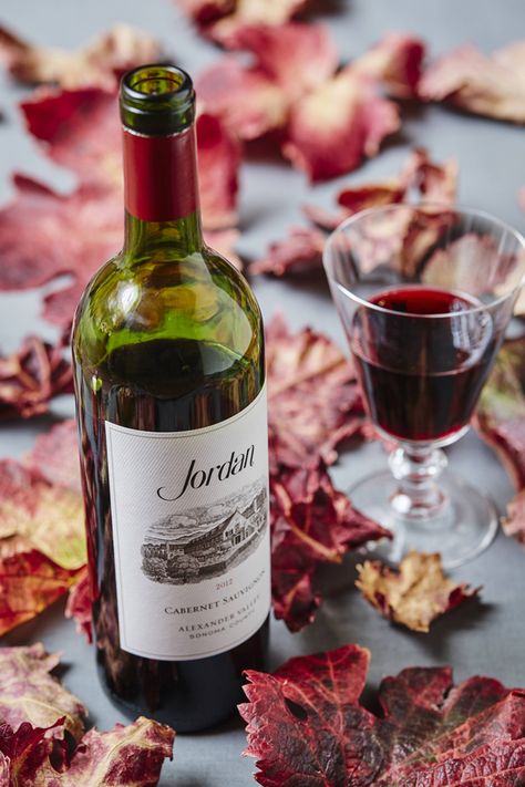 Wine Pics, Brunello Di Montalcino, Best Red Wine, Autumn Wine, Wine Photography, Red Wines, Blue Fruits, Red Fall, White Truffle