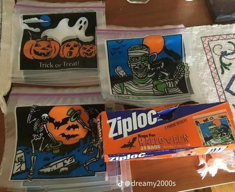 2000s Halloween Nostalgia, Halloween 90s Aesthetic, Halloween 2000s, Childhood Halloween, 2000s Halloween, Halloween Nostalgia, 90s Halloween, Halloween Facts, Halloween Treat Bags