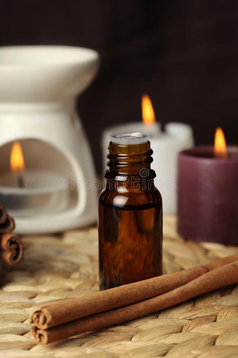 Aromatherapy Photography, Oil Photography, Candles Aromatherapy, Candles Photography, Beauty Products Photography, Close Up Photography, Aromatherapy Candles, Stock Photography Free, Lavender Essential Oil