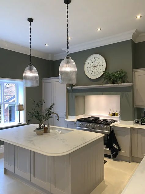 Paint Kitchen Walls, Line Kitchen, Cornish Cottage, Sage Green Paint, Country Cottage Kitchen, Traditional Paint, Paint Kitchen, Dream Kitchens Design, Cottage Kitchens