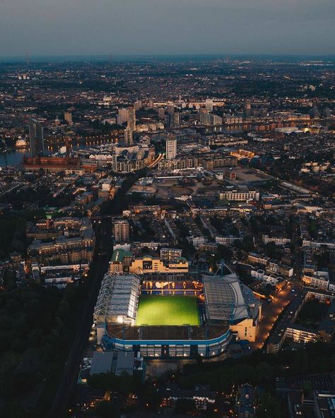 Stamford Bridge Stanford Bridge, Chelsea Stadium, Stamford Bridge Stadium, Chelsea Fc Stamford Bridge, Chelsea Football Club Wallpapers, Chelsea Fc Wallpaper, Stadium Wallpaper, Chelsea Wallpapers, Ben Chilwell