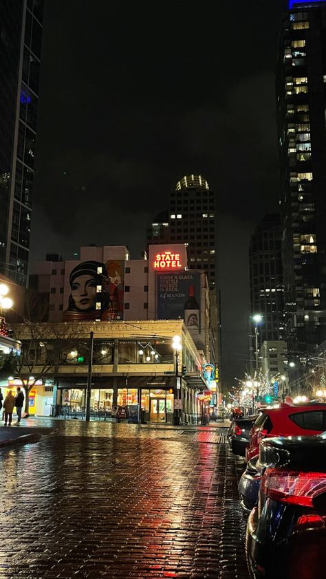 Seattle Fall Aesthetic, Seattle Transportation, Seattle Washington Aesthetic, Seattle Vibes, Seattle Capitol Hill, Seattle At Night, Seattle Nightlife, Aesthetics Night, Seattle Aesthetic