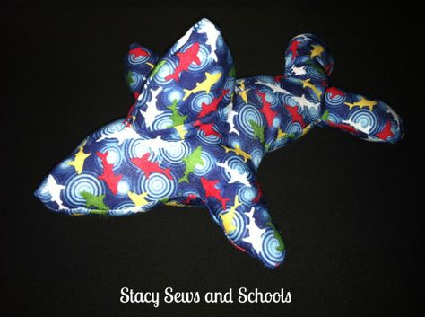 Easy Stuffed Shark Toy Tutorial & Pattern Shark Sewing Pattern, Stuffed Shark, Shark Sewing, Shark Stuffed Animal, Shark Toy, Shark Pattern, Homemade Toys, Plushie Patterns, Sewing Stuffed Animals