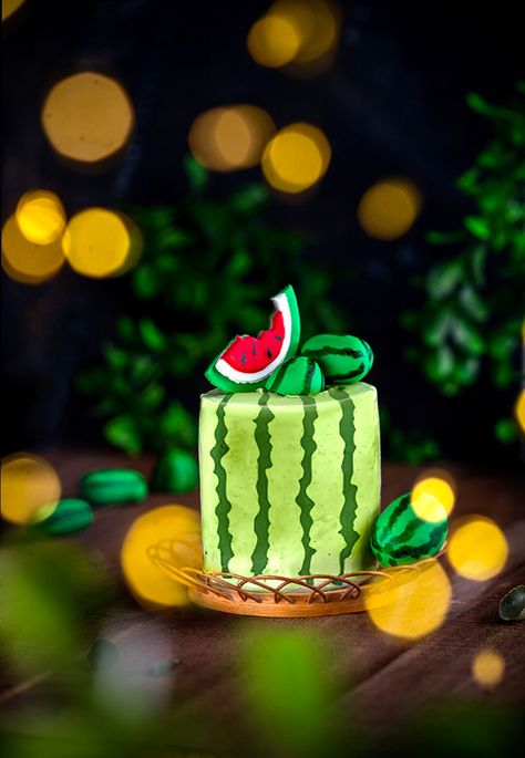 Yalda cake on Behance Yalda Cake Design, Cake Yalda, Yalda Cake, Yalda Night, Photography Food Styling, Polymer Clay Diy, Photography Food, Advertising Photography, Mini Cakes