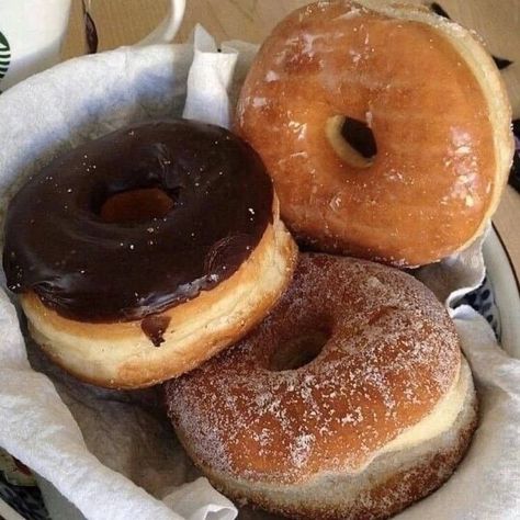 Donat Glaze, Simple Family Meals, Food Therapy, Yummy Comfort Food, Think Food, Food Obsession, Cafe Food, Yummy Food Dessert, Pretty Food