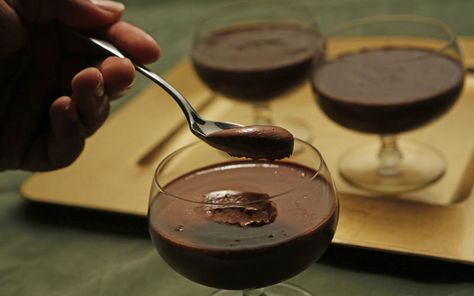 Filomena’s vasetto di crema chocolate mousse Italian Chocolate, Parfait Desserts, Chocolate Mousse Recipe, Restaurant Dishes, Party Dishes, Italian Kitchen, Cat Recipes, Secret Recipe, Chocolate Cream