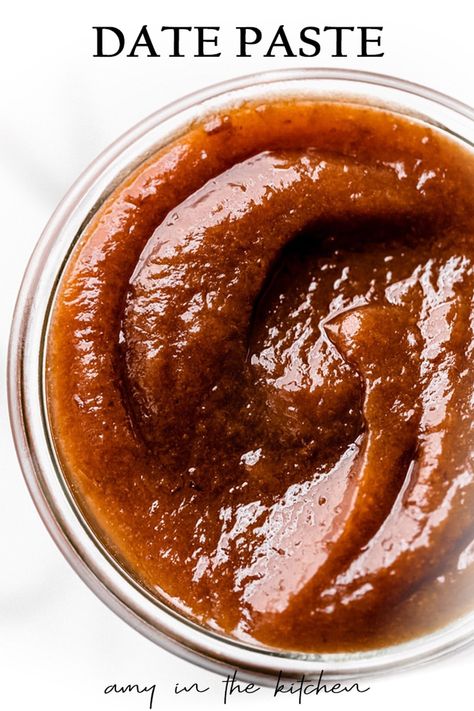 Date Paste is a simple to make, an all-natural sweetener with only 2 ingredients! A healthy substitute for white sugar and other refined sugars! Homemade Date Syrup, Date Jam Recipe, Date Spread Recipes, Date Paste Recipes, Date Jam, Date Spread, Date Paste, Vanilla Bean Cheesecake, Paste Recipe