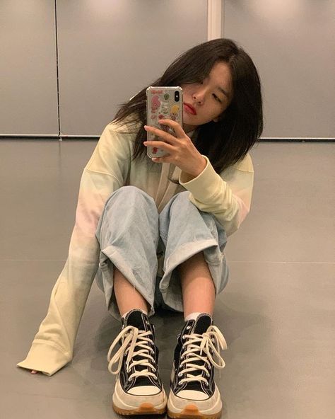 Converse Run Star Hike Outfit, Kore Ulzzang, Seulgi Instagram, Converse Run Star Hike, Kang Seul-gi, จีซอง Nct, Converse Run, Run Star Hike, Converse Run Star