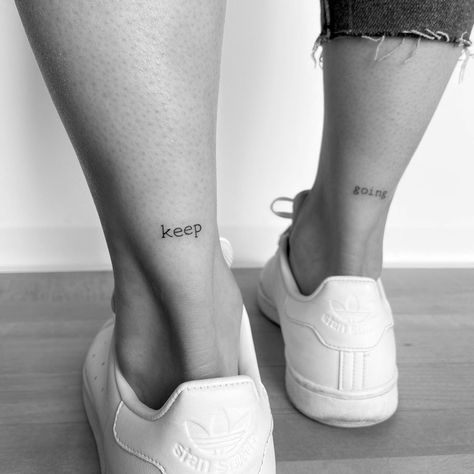 Lettering - TATTOO inspiration. Simple Art Tattoo Ideas, Back Of Ankle Tattoo, Herz Tattoo Klein, Leg Tattoos Small, First Tattoo Ideas, Leg Tattoos Women, Tatuaje A Color, Cute Tattoos For Women, Tattoo Cover