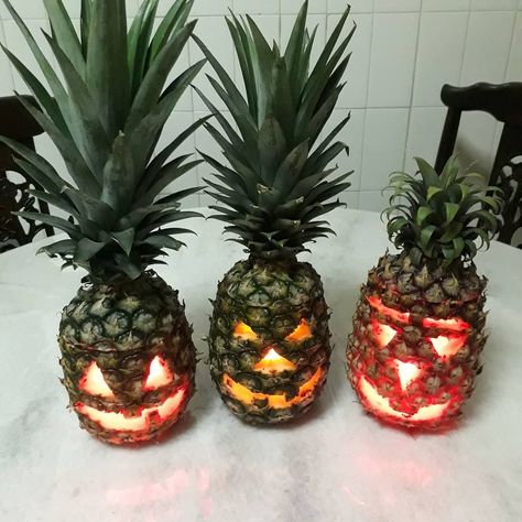 Say Aloha to amazing Pineapple Carving Ideas for Halloween Tropical Decorations - Hike n Dip Pineapple Pumpkin Carving, Pineapple Carving, Pineapple Pumpkin, Tropical Decorations, Amazing Pumpkin Carving, Tiki Party, Carving Ideas, Pumpkin Faces, Tropical Decor