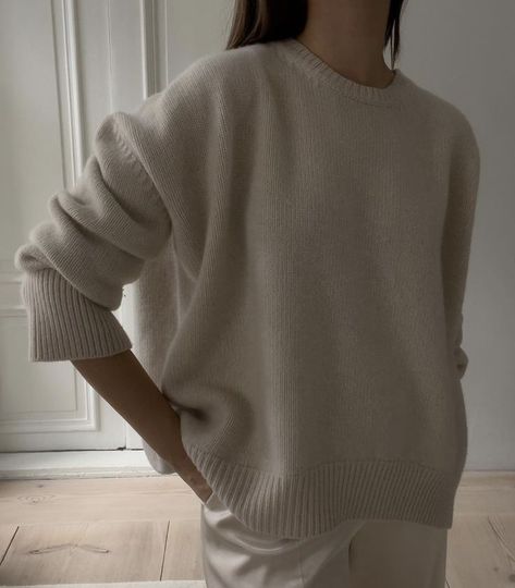 Cream Sweater Aesthetic, Cream Wool Sweater Outfit, White Silk Pants Outfit, Beige Knit Sweater Outfit, Cream Knit Sweater Outfit, Cream Aesthetic Outfit, White Knit Sweater Outfit, Cream Sweater Outfits, Winter Wardrobe Capsule