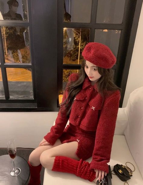 Aesthetic Red And White Outfit, Christmas Outfits Korean Style, Korean Valentines Day Outfit, Red Winter Outfits Aesthetic, Korean Outfits Red, Red Outfit Aesthetic Korean, Christmas Korean Outfit, Korean Red Outfit, Red Korean Outfits