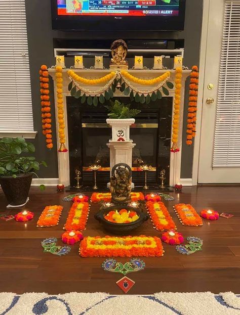 Diwali Fireplace Decor, Diwali Backdrop Ideas For Photoshoot, Indian House Warming Decoration, Gruhapravesam Decoration Ideas Usa, Pooja Backdrop, Flower Wall Decor Diy, Indian Inspired Decor, Puja Decoration, Puja Decor