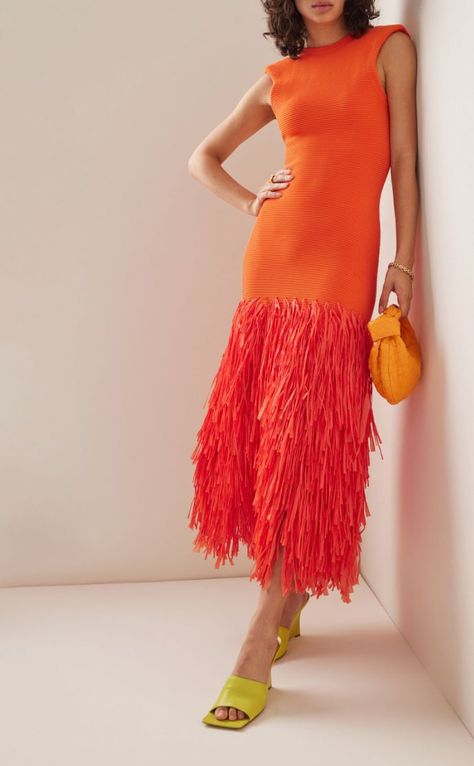 If you simply can’t wait that long to wear it, throw a chunky knit over the top and let the skirt shine throughout the winter. F1 Fashion, Orange Dress Outfits, Australian Fashion Week, Simple Gowns, Sheer Gown, Trends 2023, Runway Trends, Future Fashion, Knit Midi