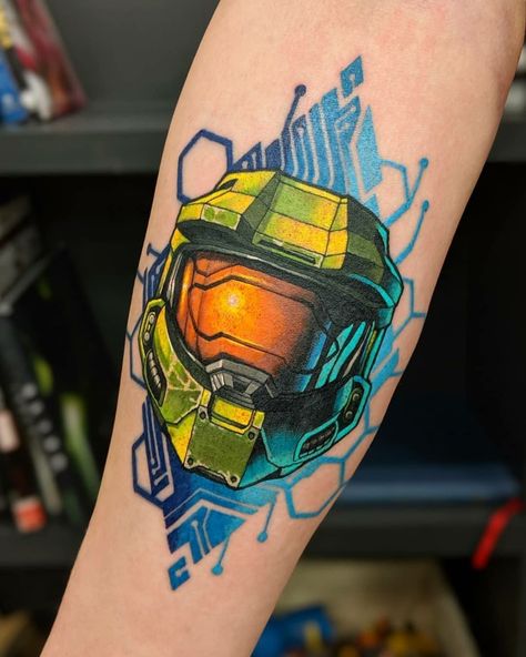 Video Game Hand Tattoo, Halo Video Game Tattoo, Master Chief Tattoo, Video Game Tattoo Ideas, Fandom Tattoos, Halo Tattoo, Video Game Tattoos, Helmet Tattoo, Cuff Tattoo