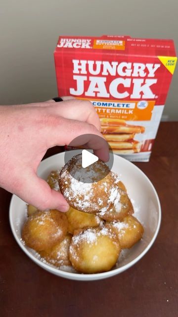 Brian Gerwig on Instagram: "Skip the lines at the fair and make these deep fried Oreos at home. These were so good and they’re so easy to make. Recipe ⤵️  * Mix 2 cups of @hungryjack pancake mix according to package directions  * Dip Oreos into the batter so that they’re fully covered  * Fry at 350° for 1-2 minutes per side * Once the Oreos are golden brown on both sides, remove them onto a paper towel * When serving, top with some powdered sugar and enjoy!   #HungryJack #deepfriedoreos #fairfood" Fried Oreos With Pancake Mix Recipe, Dip Oreos, Easy Deep Fried Oreos, Deep Fried Oreos Pancake Batter, Deep Fried Pb&j, Fried Oreos Recipe, Deep Fried Oreo, Cheesecake Pancakes, Deep Fried Oreos