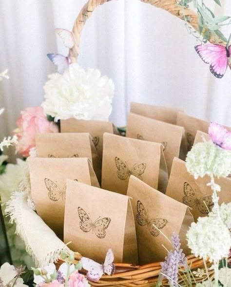 Butterfly Baby Shower Ideas, Butterfly Themed Party, Butterfly 1st Birthday, Butterfly Themed Birthday Party, Butterfly Theme Party, Butterfly Garden Party, Butterfly Baby Shower Theme, Themed Party Ideas, Fairy Baby Showers