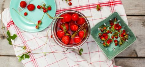 Quick Pickled Strawberries with Black Pepper and Tarragon | Simple Bites Rhubarb Punch, Pickled Strawberries, Wedding Buffet Table, Zucchini Muffins Healthy, Garlic Dill Pickles, Fresh Corn Salad, Raspberry Rhubarb, Quick Bites, Strawberry Protein