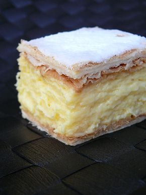 Vanilla Slice Recipe, Vanilla Slice, Custard Slice, Custard Recipes, Slices Recipes, A Piece Of Cake, Piece Of Cake, Food Cake, Pastry Recipes