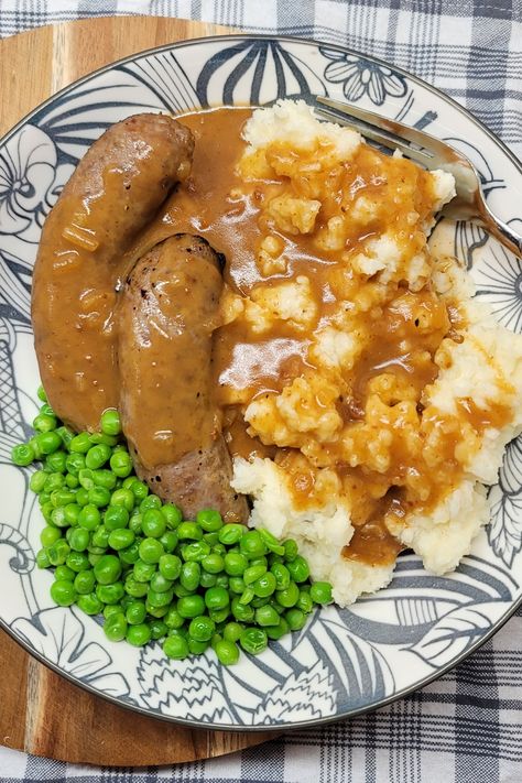 Mash And Gravy, Fried Cod Fish, Potatoes And Gravy, Ic Recipes, Sausage And Mash, Rice And Gravy, Fresh Peas, Creamed Peas, Fried Cod