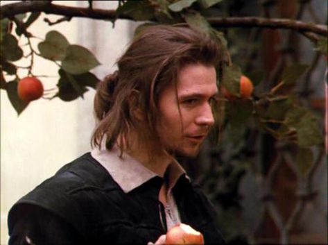 Rosencrantz and Guildenstern are Dead... great movie, go watch! Young Gary Oldman, Sirius Black Gary Oldman, Rosencrantz And Guildenstern Are Dead, Rosencrantz And Guildenstern, Young Sirius Black, Fictional Character Crush, Debbie Reynolds, Gary Oldman, Heath Ledger