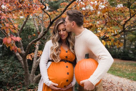 Maternity Pumpkin Costume, Fall Maternity Photoshoot Pumpkin Patch, Pumpkin Maternity Photoshoot, Pumpkin Pregnancy Photos, Thanksgiving Maternity Photoshoot, Pumpkin Pregnant Belly, Pumpkin Patch Maternity Photoshoot, Pumpkin Patch Maternity Photos, Pumpkin Patch Pregnancy Pictures