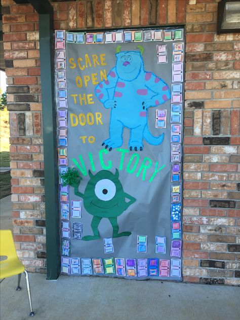 Homecoming door Hoco Door Ideas, Disney Homecoming Theme, Homecoming Door Ideas, Homecoming Door Decorations, Disney Homecoming, Homecoming Hallways, Class Door Decorations, Hoco Dance, Homecoming Themes