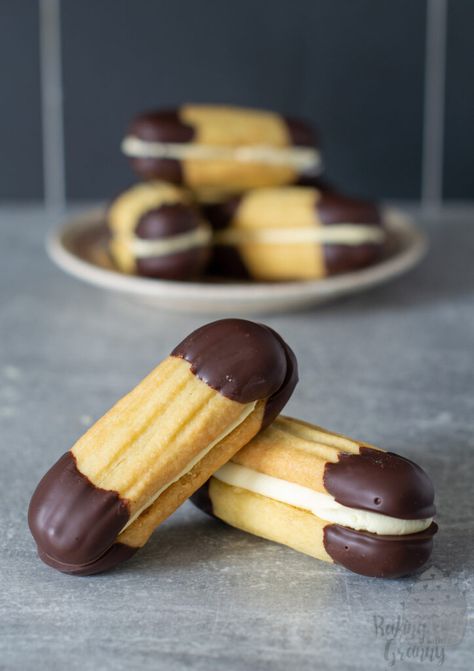 Viennese Fingers - Baking with Granny Viennese Whirls Recipe, Vienesse Whirls Recipe, Vienna Fingers Dessert, Desserts With Margarine, Vienna Biscuits, Chocolate Butter Cookies, Viennese Fingers, Viennese Cookies, Viennese Desserts