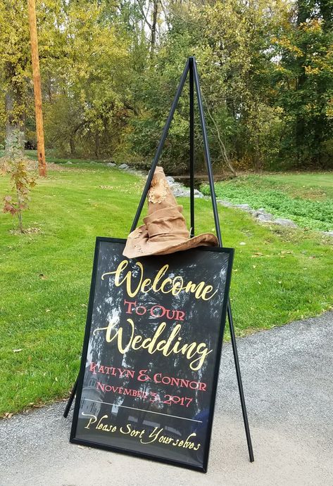 Harry Potter Wedding Welcome Sign, Harry Potter Wedding Signs, Harry Potter Wedding Gifts, Wedding Chalk, Gift Table Wedding, Harry Potter Wedding Theme, Wedding Chalkboard Signs, Wedding Ceremony Signs, Harry Potter Wedding