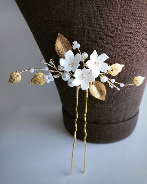 Excited to share the latest addition to my #etsy shop: Small Wedding Hair Pin, Floral Bridal Hair Clip, Wedding Accessories, Flower Hair Pieces, Gold Headpiece, Branch Gold Head Piece https://etsy.me/2vGm6AZ #svadba #aksessuary #zolotoj #serebranyj #classic #bridalhair Gold Head Piece, Floral Bridal Hair, Hair Clip Wedding, Flower Girl Gown, Bridal Hair Pin, Bridal Clip, Flower Hair Pieces, Gold Headpiece, Bridal Hair Jewelry