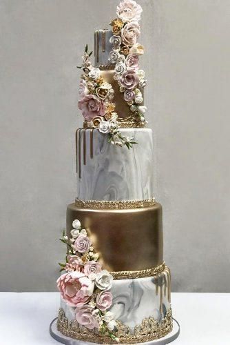 Amazing Wedding Cake Designers We Totally Love ★ See more: https://www.weddingforward.com/wedding-cake-designers/8 Traditional Wedding Cakes, Fondant Wedding Cakes, Tiered Cake, Amazing Wedding Cakes, Gold Wedding Cake, Elegant Wedding Cakes, Unique Cakes, Wedding Cake Inspiration, Beautiful Wedding Cakes