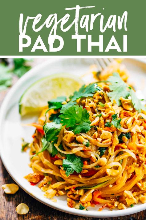 Rainbow Vegetarian Pad Thai with a simple five ingredient Pad Thai sauce - adaptable to any veggies you have on hand! This meatless recipe is so easy and delicious! | pinchofyum.com Fish Sauce Substitute, Fast Vegetarian Dinner, Vegetarian Pad Thai, Pad Thai Sauce, Pad Thai Noodles, Thai Sauce, Thai Recipe, Pad Thai Recipe, Vegan Fish