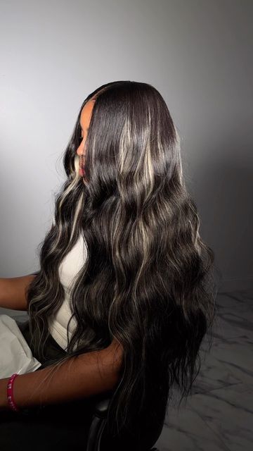 Middle Part Quick Weave With Blonde Highlights, Blonde Balayage Sew In Weave, Long Jet Black Hair Black Women, Cute Sew Ins With Color, Middle Part Wig With Highlights, Black And White Quick Weave, Faux Highlights Black Hair, Traditional Sew In With Highlights, Black And Blonde Quick Weave